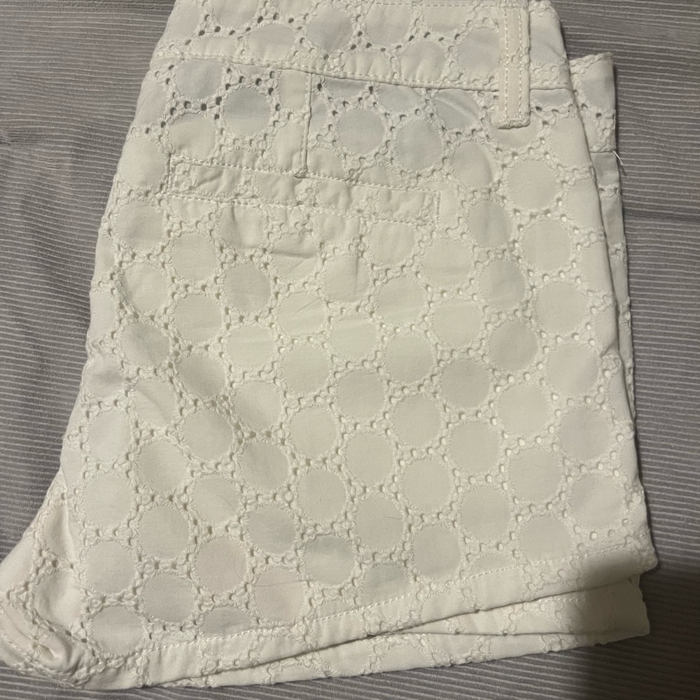 Shorts - Picture 3 of 3
